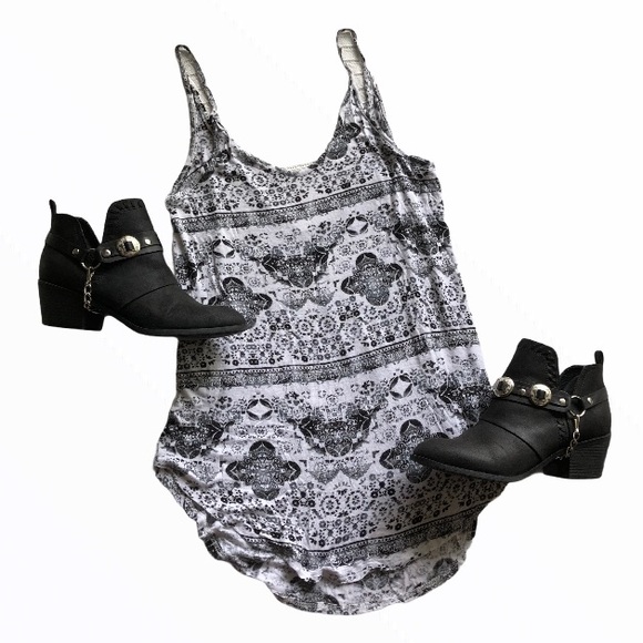 Ultra Soft Boho Scoop Tank - Picture 1 of 7